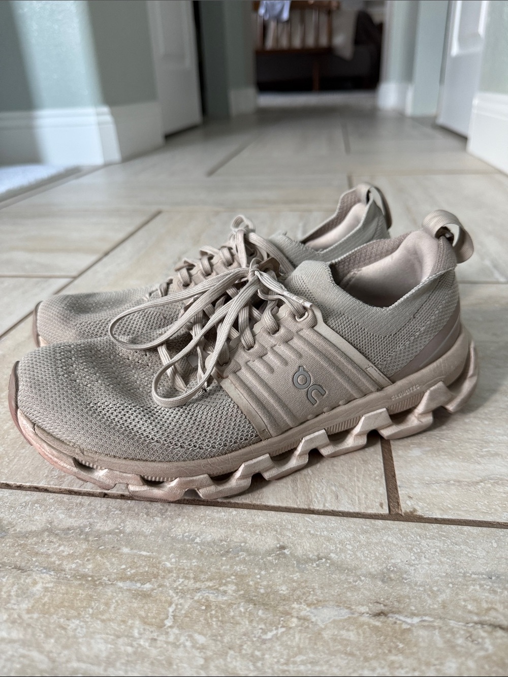On Cloudswift 3 Women Size 7.5 Athletic Running Walking Shoes - Picture 7 of 16